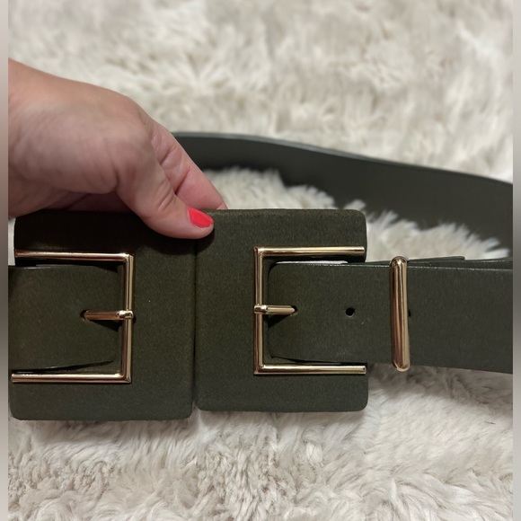 031. NWOT Olive Green Double Buckle Belt - Picture 4 of 4